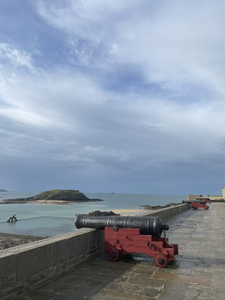 saint-malo with kids_ramparts view_the knowledge nuggets