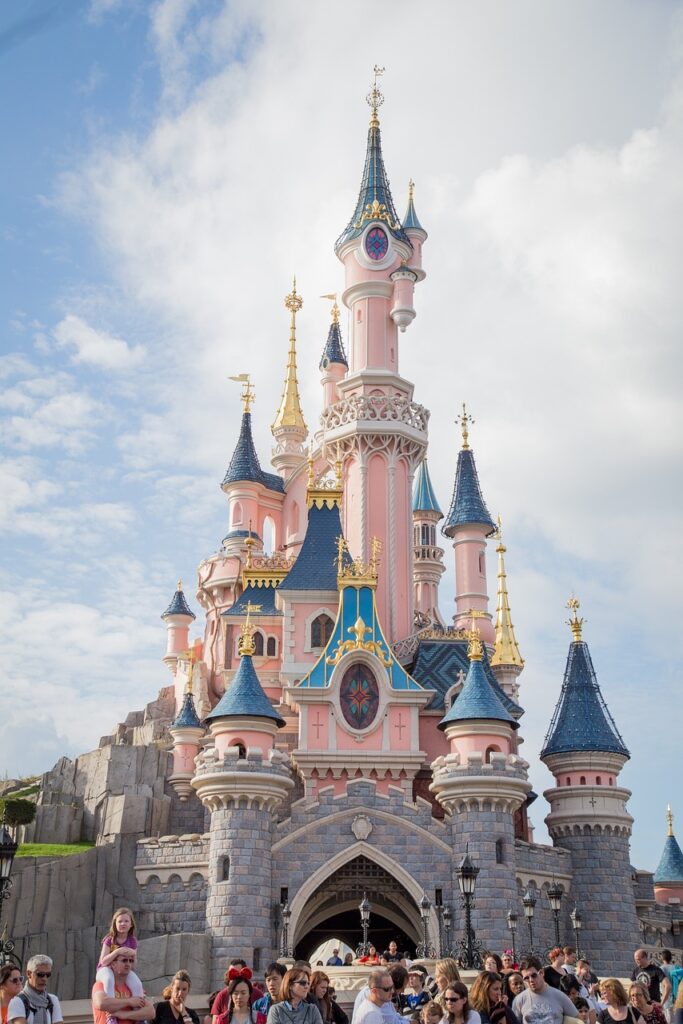 theme-parks-in-france-disneyland-castle-the-knowledge-nuggets