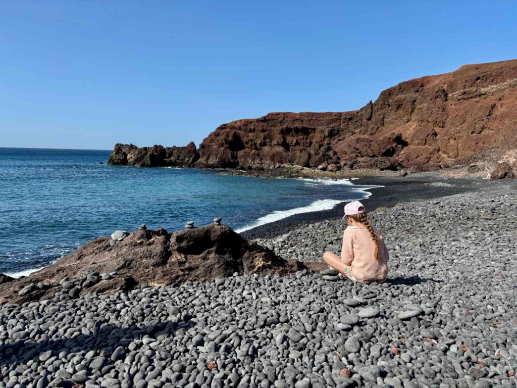 lanzarote with kids_el golfo beach_the knowledge nuggets