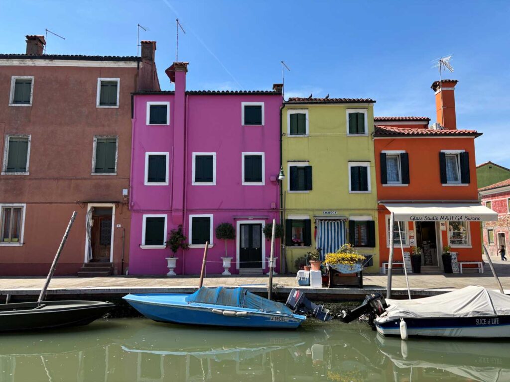 burano houses-day trip from venice-the knowledge nuggets