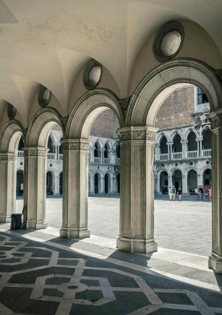 doge palace inside-venice-the knowledge
