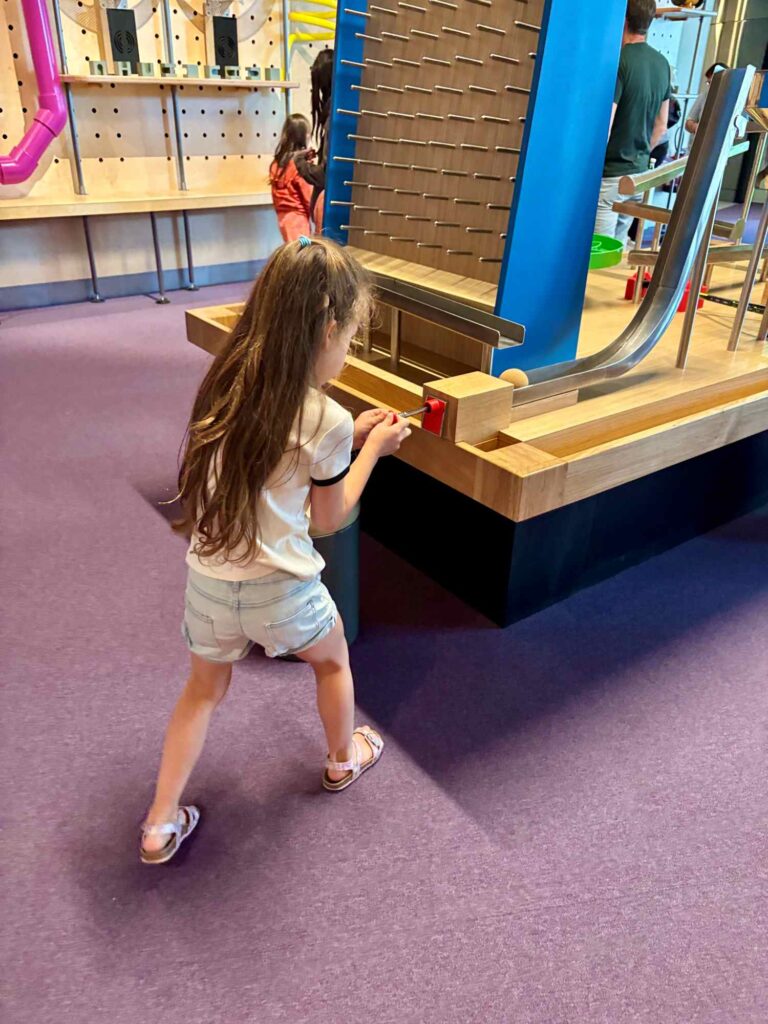 Cité des Sciences paris with kids_the knowledge nuggets