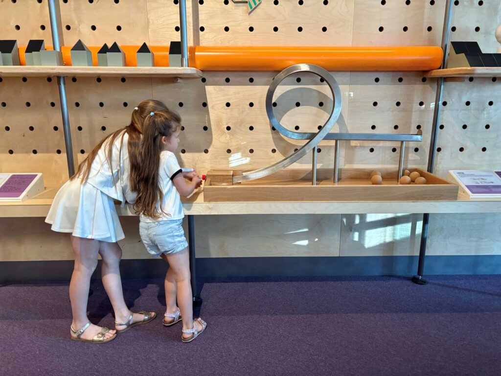paris in september with kids_cite science paris museum_the knowledge nuggets