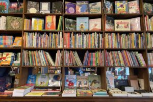 bookstores in paris-red wheelbarrow-the knowledge nuggets