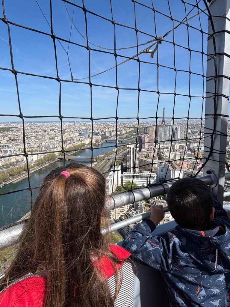 ballon generali paris with kids-theknowledgenuggets