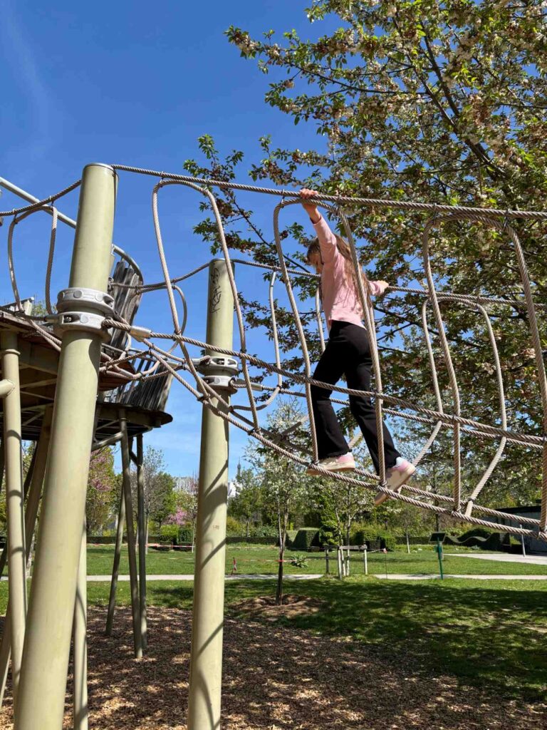 park andre citroen2-paris with kids-the knowledge nuggets