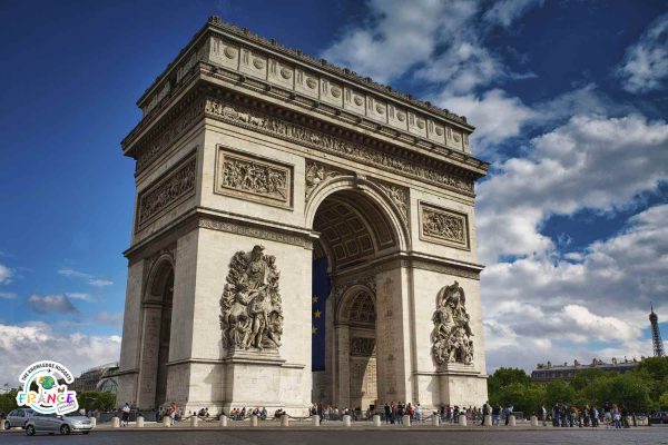 arc de triomphe with kids_the knowledge nuggets